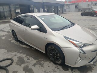 2016 Toyota Prius IV (XW50), серый, 1400000 рублей, вид 2