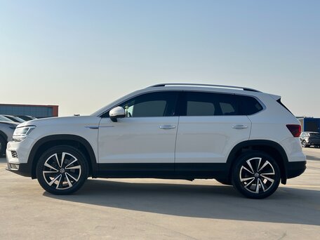 2021 Volkswagen Tharu I, белый, 2608000 рублей, вид 2