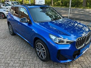 2023 BMW X1 18d sDrive III (U11/U12), синий, 4300000 рублей, вид 3