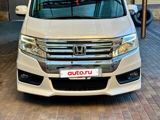 2014 Honda Stepwgn Spada IV Рестайлинг, белый, 700000 рублей, вид 1