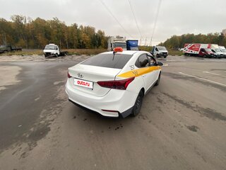 2018 Hyundai Solaris II, белый, 680000 рублей, вид 4