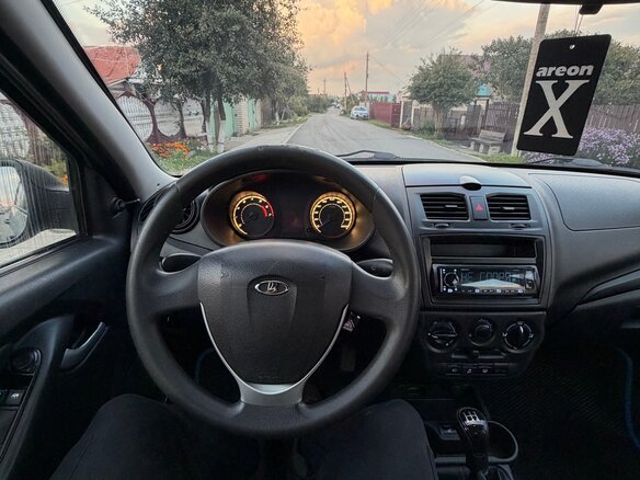 2013 Lada (ВАЗ) Kalina II, серебристый, 300000 рублей - вид 12