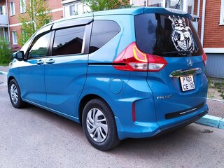 2017 Honda Freed+ II, синий, 1300000 рублей, вид 4