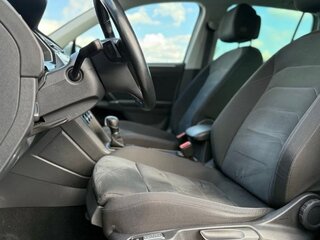 2017 Volkswagen Tiguan II, серый, 2650000 рублей, вид 4