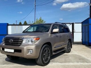 2014 Toyota Land Cruiser 200 Series Рестайлинг 1, золотистый, 4900000 рублей, вид 1