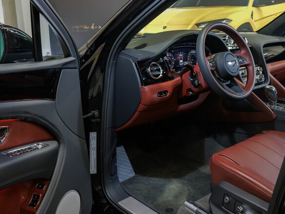 2025 Bentley Bentayga I Рестайлинг, чёрный, 34500000 рублей - вид 26
