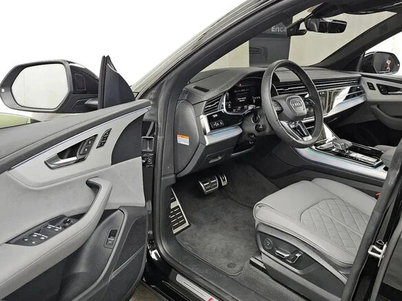 2023 Audi Q8 55 TFSI I (4M) Рестайлинг, чёрный, 7880000 рублей - вид 3
