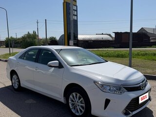 2016 Toyota Camry VII (XV50) Рестайлинг, белый, 2450000 рублей, вид 5