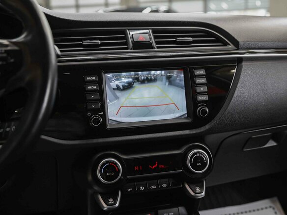 2020 Kia Rio X-Line IV, белый, 1450000 рублей - вид 11