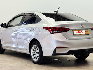 2019 Hyundai Solaris II, серебристый, 1250000 рублей, вид 3