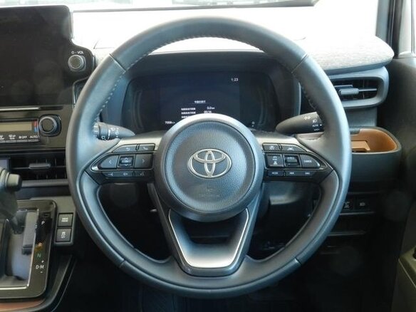 2023 Toyota Sienta III, зелёный, 1440548 рублей - вид 17