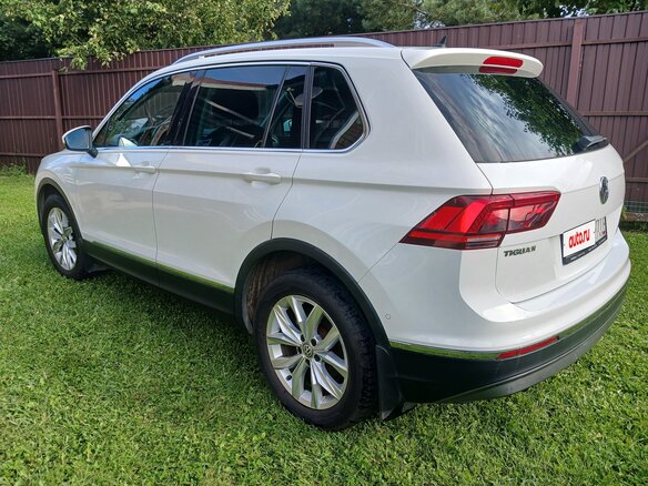 2016 Volkswagen Tiguan II, белый - вид 6