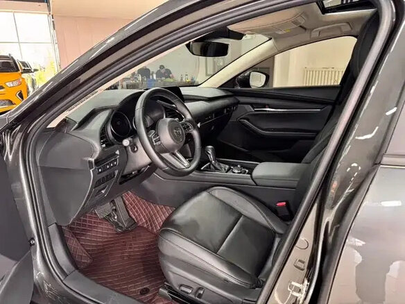2022 Mazda 3 IV (BP), серебристый, 1138000 рублей - вид 7