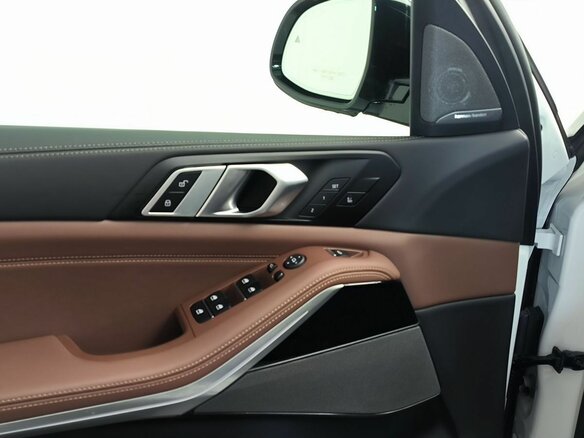 2025 BMW X5 40i IV (G05/G18) Рестайлинг, белый - вид 19