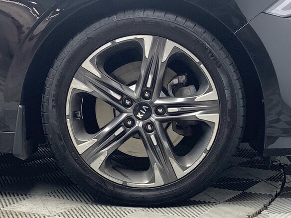 2021 Kia K5 III, чёрный, 2401000 рублей - вид 10
