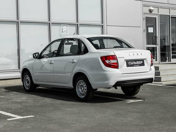 2026 Lada (ВАЗ) Granta I Рестайлинг, белый, 1068000 рублей - вид 4