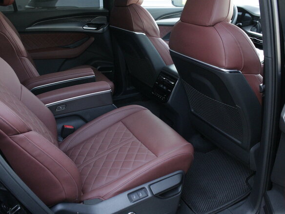 2024 Audi Q6 50 TFSI, чёрный, 6590000 рублей - вид 24