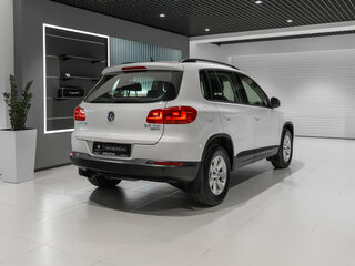 2013 Volkswagen Tiguan I Рестайлинг, белый, 1495000 рублей, вид 5