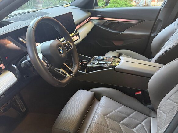 2024 BMW 5 серии 523d VIII (G60/G61/G68), белый, 7200000 рублей - вид 8