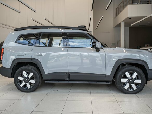 2025 Changan Deepal G318 I, серый, 5740000 рублей - вид 4