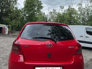 2008 Toyota Yaris Multimode II, красный, 500000 рублей, вид 4