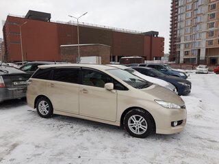 2013 Toyota Wish II Рестайлинг, золотистый, 1810000 рублей, вид 4