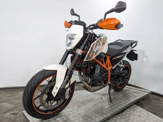 2013 KTM 690 Duke, белый, 389000 рублей, вид 2