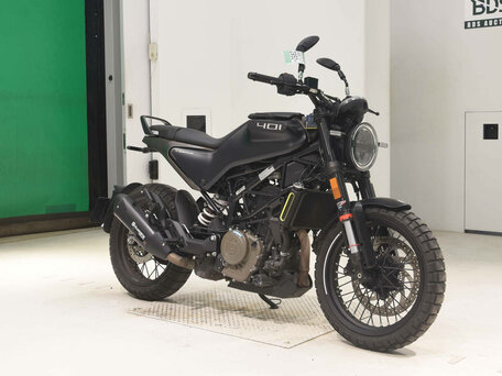 2023 Husqvarna Svartpilen 401, серый, 480000 рублей, вид 5
