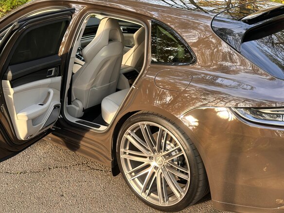 2021 Porsche Panamera 4S E-Hybrid Sport Turismo II Рестайлинг, коричневый, 11200000 рублей - вид 22