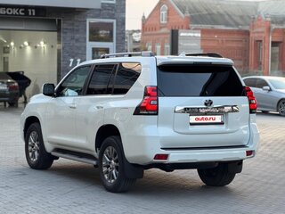2020 Toyota Land Cruiser Prado 150 Series Рестайлинг 2, белый, 4700000 рублей, вид 5