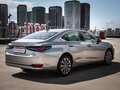 2025 Lexus ES 200 VII Рестайлинг 2, серый - вид 4