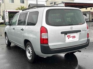 2022 Toyota Probox I Рестайлинг, серебристый, 800001 рублей, вид 2