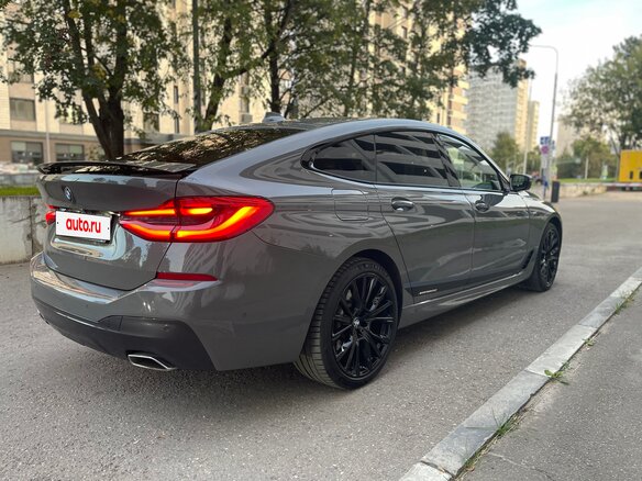 2020 BMW 6 серии Gran Turismo 630i IV (G32) Рестайлинг, серый, 4500000 рублей - вид 3