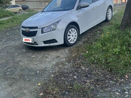 2011 Chevrolet Cruze I, белый, 400000 рублей, вид 2