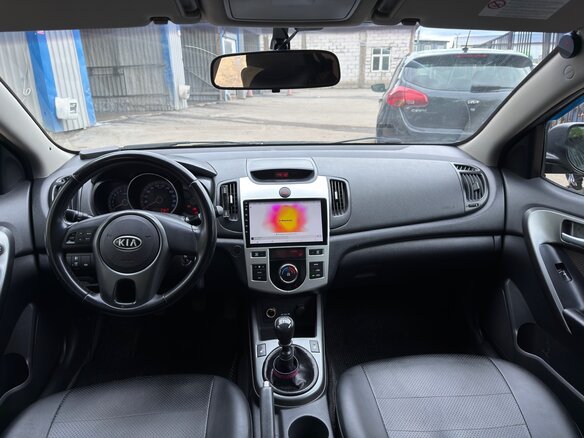 2010 Kia Cerato 5-speed II, чёрный, 750000 рублей - вид 7