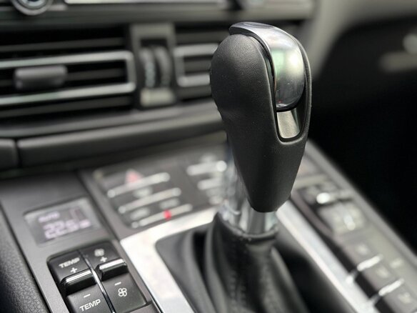 2021 Porsche Macan I Рестайлинг 2, синий, 3750000 рублей - вид 20