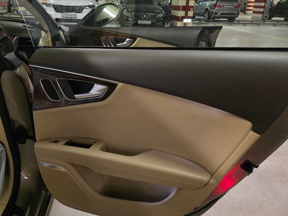2010 Audi A7 I (4G), бежевый, 2500000 рублей - вид 18