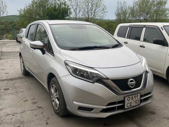 2019 Nissan Note II Рестайлинг, серебристый - вид 3