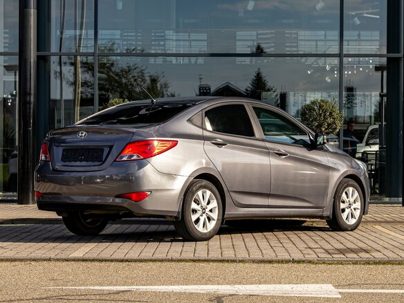 2016 Hyundai Solaris I Рестайлинг, серый, 955000 рублей - вид 5