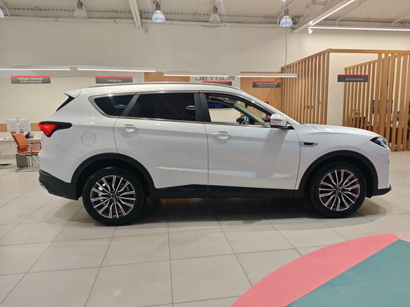 2026 Jetour X70+ I Рестайлинг, белый, 3099000 рублей - вид 4