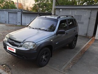 2016 Chevrolet Niva I Рестайлинг, серый, 570000 рублей, вид 2