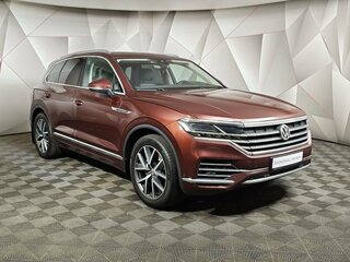2020 Volkswagen Touareg III, красный, 3859000 рублей, вид 3