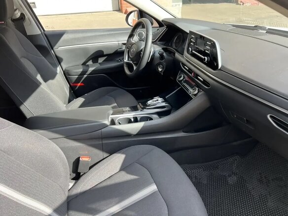2021 Hyundai Sonata VIII (DN8), жёлтый, 1380000 рублей - вид 8