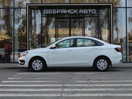 2024 Lada (ВАЗ) Vesta I Рестайлинг (NG), белый, 1275000 рублей, вид 2