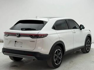 2023 Honda Vezel II, белый, 2090000 рублей, вид 4