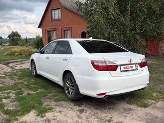 2016 Toyota Camry VII (XV50) Рестайлинг, белый, 2300000 рублей, вид 4