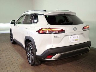 2023 Toyota Corolla Cross I, белый, 1870000 рублей, вид 4