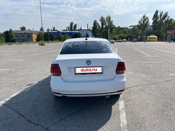 2017 Volkswagen Polo V Рестайлинг, белый, 930000 рублей - вид 5