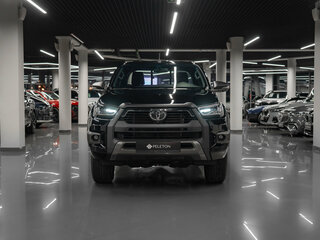 2025 Toyota Hilux VIII Рестайлинг 2, чёрный, 6900000 рублей, вид 3
