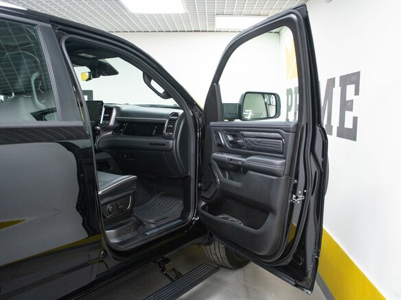 2026 Ram 1500 Crew Cab V Рестайлинг, чёрный, 10499000 рублей - вид 23